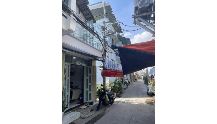 Bán nhà Phạm Thế Hiển, 41m2, 3PN, tặng full nội thất cao cấp, 4,68 tỷ